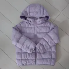 ユニクロ　子ども用ダウン、フード付き　130センチ