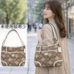 未使用級　COACH フラワーパターン　シグネチャー ショルダーバッグ