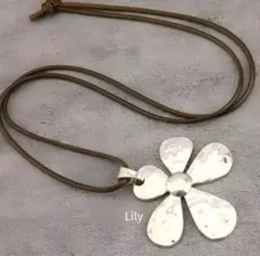 ✨ フラワー ヴィンテージ ネックレス ペンダントシルバー レトロ
