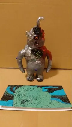 a.a.a. vinyl toys 公害巨人　ソフビ staaan