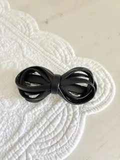 バレッタ　リボン　黒　ブラック　大人かわいい　ヘアアクセサリー