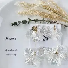 ▪ゴールドコネクター×花びらチャーム×メタルチャームピアス／イヤリング