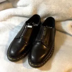 Dr. Martens ドクターマーチン フロントジップ 革靴　UK4のサムネイル