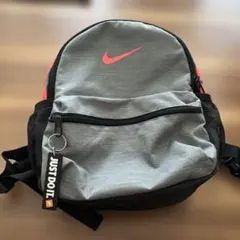 Item thumbnail for item dc05e03b-47e9-4d1b-a477-af90f7fdf6c9