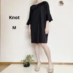 Knot ブラック フレアスリーブ ワンピース　レディース　きれいめ　Mのサムネイル