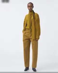 【送料無料】【試着のみ】ユニクロU【28】タックパンツ・マスタード