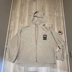 レディース　ウインドブレーカー　ユニクロ　ディズニー