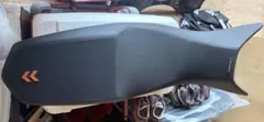 790、890adventure ローダウンシート - メルカリ