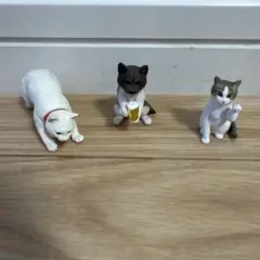 猫と犬のフィギュア3体セット