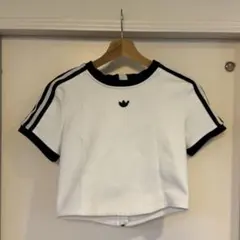 adidasオリジナル スポーツウェアのサムネイル