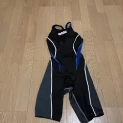 arena スポーツ用水着 黒/青