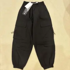 新品未使用　キッズ ワイドパンツ カーゴパンツ 長ズボン 140