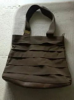Ferragamo フリルデザイン ハンドバッグ