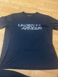 Under Armour ブラック Tシャツ M