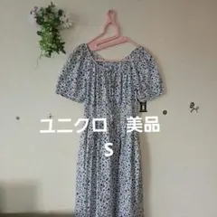 (ユニクロ)花柄デザインワンピース　シャーリング　ペチコート付き