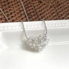 ビーズネックレス　ハート　ペンダントトップ　ハンドメイド