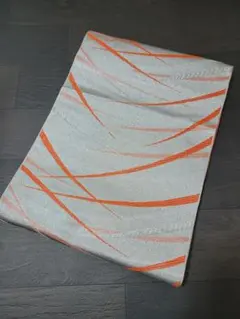 名古屋帯 正絹 シルバー オレンジ モダン柄　帯　おしゃれ　上品　高級