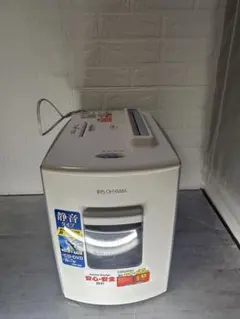 店頭展示品 未使用 アイリスオーヤマ シュレッダー AFS60M - メルカリ