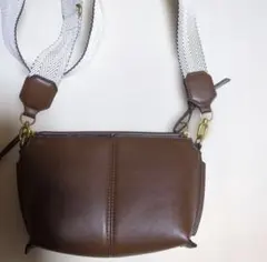 ZARA フェイクレザーショルダーバッグ