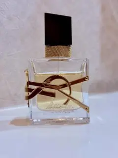美品　イヴ・サンローラン　リブレ　オーデパルファム　30ml 香水