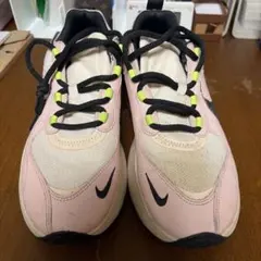 Nike ピンク スニーカー