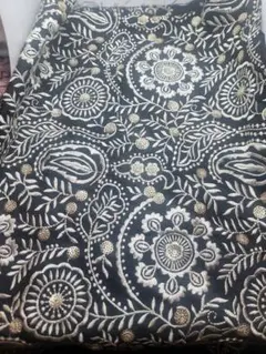 ✨特価✨インド刺繍生地 スパンコール付 ブラック 縦約50cm横約50cm