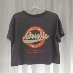濃いグレーTシャツ M　胸の部分フワフワ