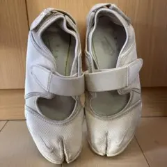 Item thumbnail for item 31e0f739-e25a-4619-b92a-ac1680387e3d