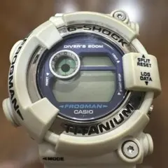 DW‑8200LG‑8JR Men in White Gray 白系 汚れあり