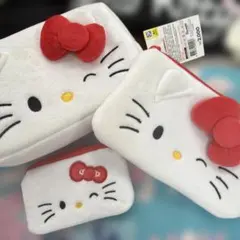 【韓国限定/美品】韓国ダイソー　ハローキティ ポーチ３点セットのサムネイル