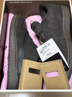 Travis Scott × Nike Air Jordan ダークブラウン