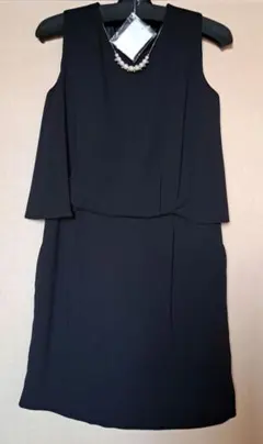 VIS 黒のノースリーブひざ丈ワンピース ネックレス付き美品