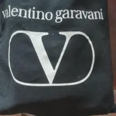 valentino garavani ブラックショルダーバッグのサムネイル