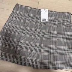 【新品未使用タグ付き】H&M チェック柄プリーツミニスカート　miu