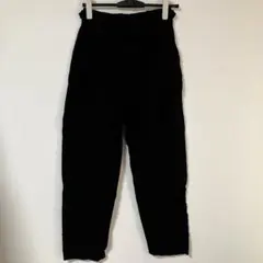 ハイウエスト黒パンツ タックパンツ