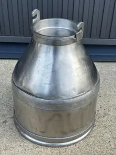 ステンレス製 ミルク缶 牛乳缶 高さ54cm アンティーク雑貨 ① - メルカリ