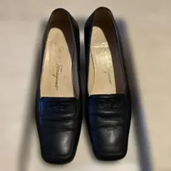 Salvatore Ferragamo パンプス ブラックのサムネイル