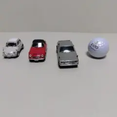 スカイラインGTR、フェアレディSR311、スバル360のミニカー3台です