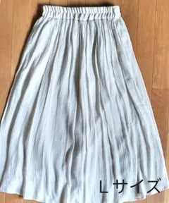 アイボリーホワイトの楊柳ロングスカート