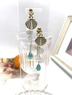 《No.10》シェルホワイト×ナイルブルーのしずくピアス ハンドメイド