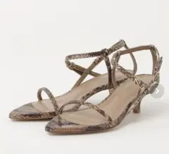 オデット エ オディール　サンダル　パイソン柄24.5cm