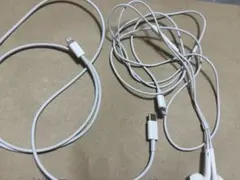 中古　LightningケーブルとLightningイヤフォン