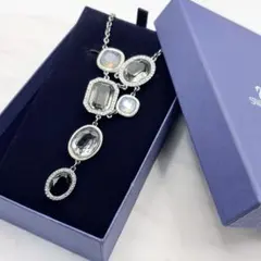 SWAROVSKI マルチカラー　大ぶり　クリスタル　ネックレス　Y字型　希少品