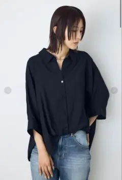 アズールバイマウジー　楊柳タックヘムコクーンシャツ