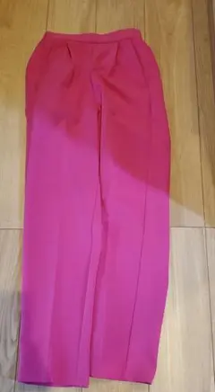 moment+ センタープレス　スラックス　ピンク　M