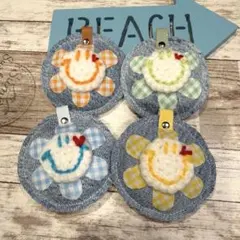いちごパフェ☆808☆毛糸にこちゃんフラワーぷっくりキーホルダー4個セット いちごパフェ☆様専用808☆毛糸にこちゃんフラワーぷっくり