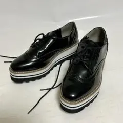 COMME CA ISM エナメル ブラック 厚底オックスフォードシューズのサムネイル
