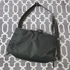 NOMADIS ショルダーバッグ