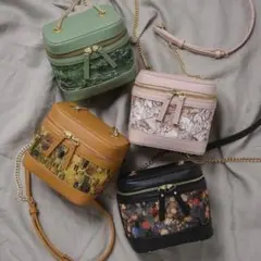 【新品】モネ　睡蓮　コラボ　ダイアナ　ショルダーバッグ ダイアナ“名画モチーフ”シューズ＆バッグ、モネ《睡蓮》やゴッホ《ばら