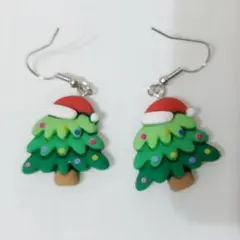 クリスマスツリー　ピアス